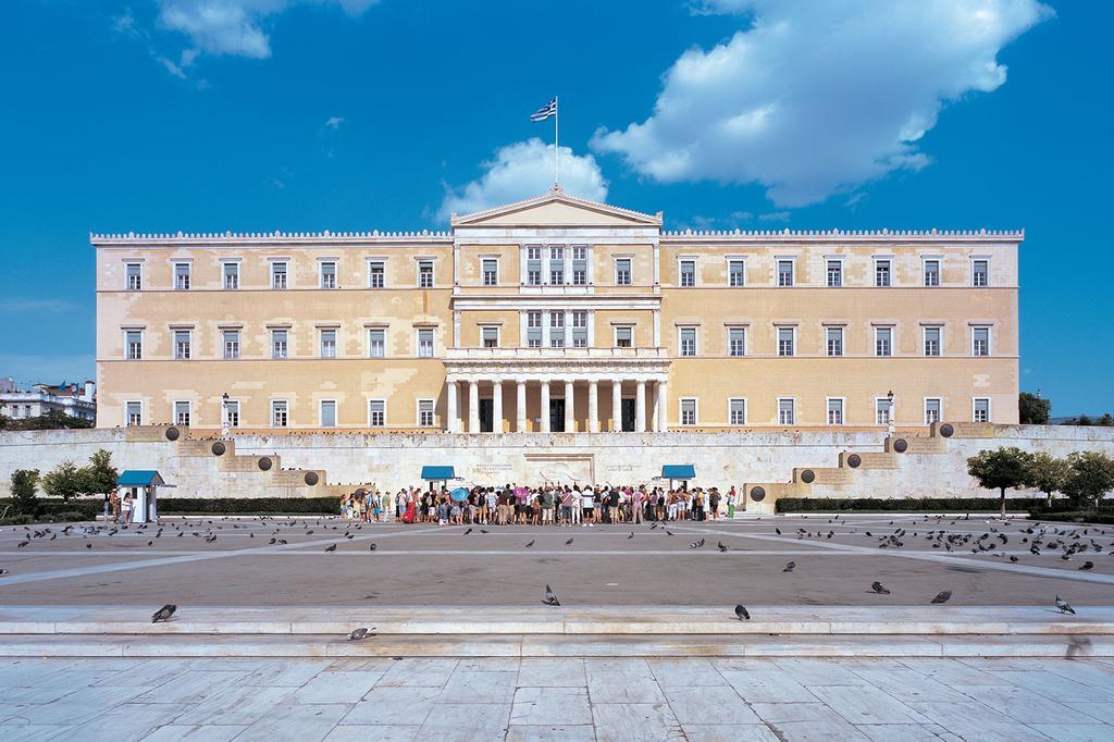 Syntagma Square Apartments By Livin Urbban Athena Bagian luar foto